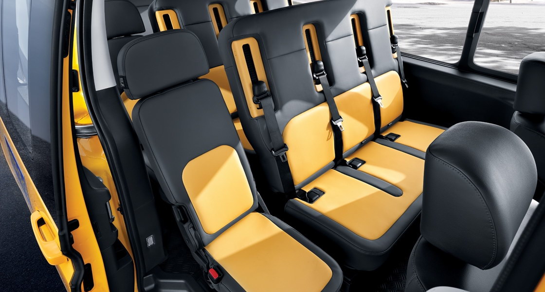 Киндер-сюрприз: "космический" минивэн Hyundai Staria стал школьным автобусом